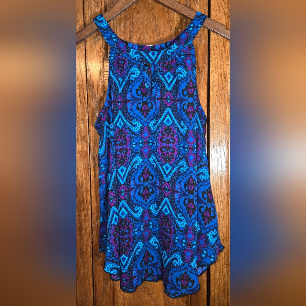 Express Blue Purple Maroon Flowy Sleeveless Top with Keyhole Neckline,  …